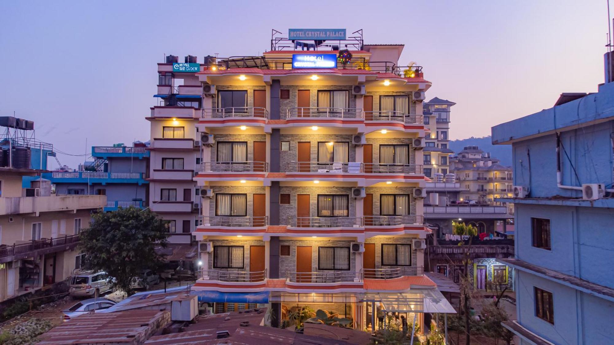 Hotel Crystal Palace Pokhara Extérieur photo